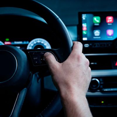 8. KRUGER&MATZ Autoradio KM2017 CarPlay/Android Auto 1DIN