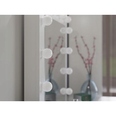 5. KUBA SCHREIBTISCHSET, MATTWEISS + MARINA SPIEGEL