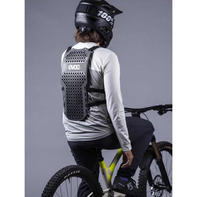 4. EVOC Torso Protector schwarz