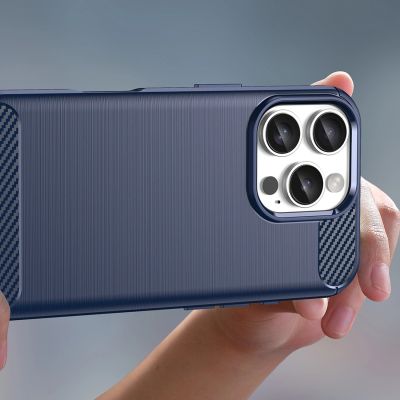 6. Carbon Case Silikonhülle für iPhone 16 Pro Max - blau