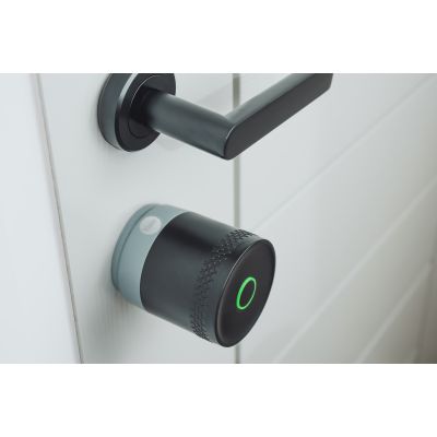 3. Yale Linus Smart Lock L2 Lite Schwarzes intelligentes Türschloss