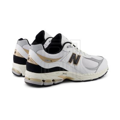 12. New Balance M2002RPN Schuhe