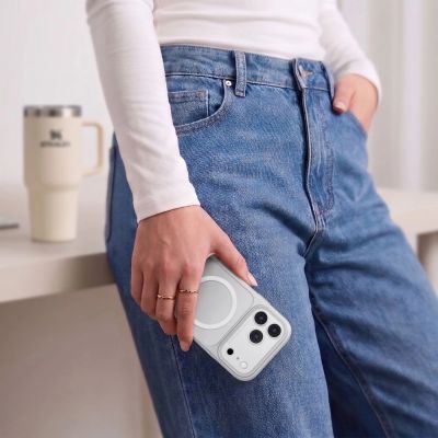7. Tech-Protect MagPrime MagSafe CC Hülle für iPhone 18 Pro / 17 Pro – Mattgrau