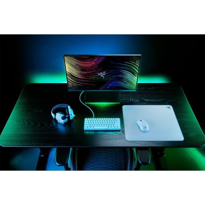 4. Razer Atlas Gaming-Mauspad Weiß