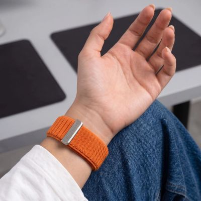 5. Tech-Protect NylonLoop Armband für Apple Watch 44 / 45 / 46 / 49 mm – Orange