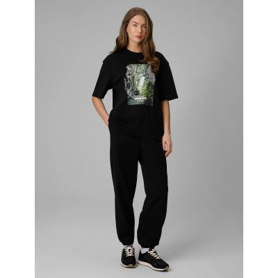 3. Locker geschnittenes Damen-T-Shirt mit Aufdruck 4F 4FRSS26TTSHF3706-20S