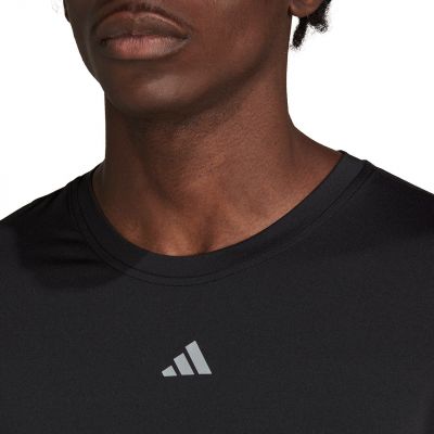 5. Adidas Techfit Aeroready Langarm-T-Shirt M HP0626