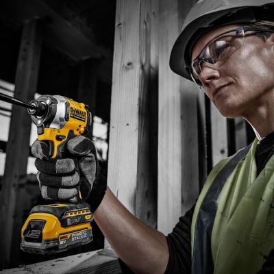 7. DeWALT DCBP034-XJ Akku/Ladegerät für Elektrowerkzeuge