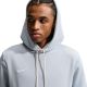 5. Nike Dri-FIT Standard Issue Kapuzenpullover zum Überziehen, Hellgrau FD7734 012