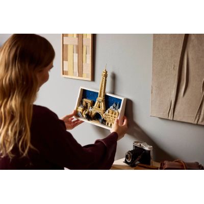 26. LEGO Architecture 21064 Paris