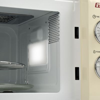 5. Girmi FM2105 Mikrowellenofen, Creme