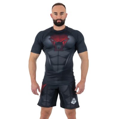 25. Das Kompressions-Rashguard-Shirt „Snake“ besteht aus DBX MORE DRY M-Material.