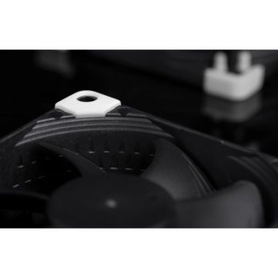 6. NOCTUA NF-A8 PWM Lüfter chromax.black.swap