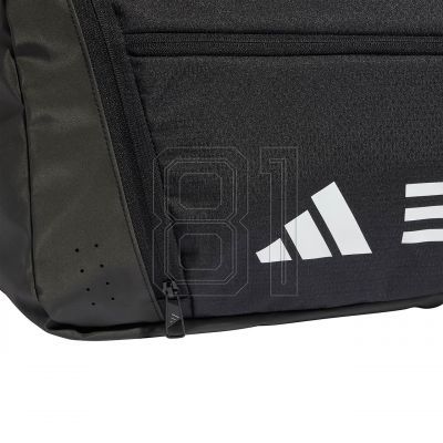 12. adidas Essentials 3-Streifen Reisetasche M IP9863