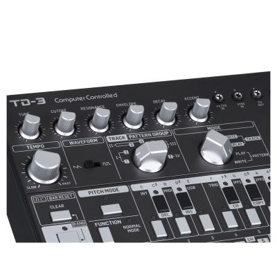 10. Behringer TD-3-BK Bassline-Synthesizer
