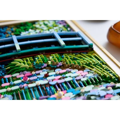 12. LEGO Art 31220 – Claude Monet: Die Brücke über den Seerosenteich
