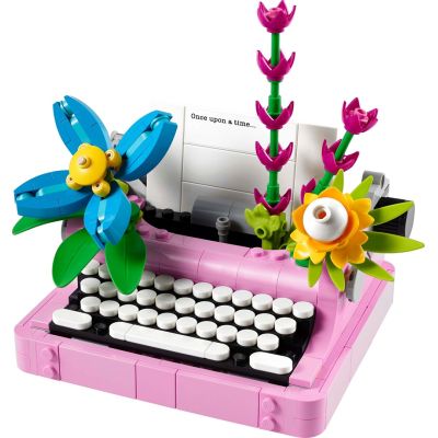 9. LEGO Creator 3-in-1 31169 – Schreibmaschine mit Blumen