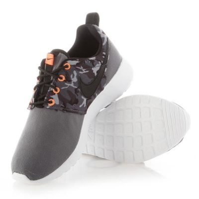 6. Nike Roshe One Print Jr 677782-004 Schuhe