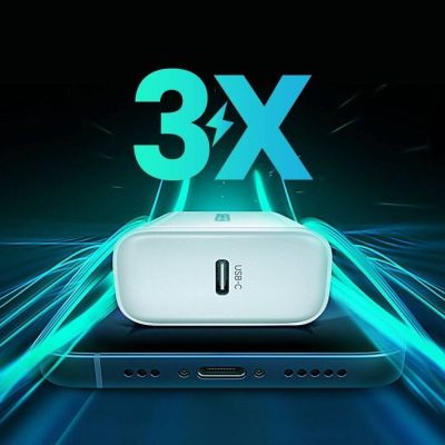 5. Ugreen USB Power Delivery 3.0 Quick Charge 4.0+ 20W 3A Wandladegerät (Weiß)