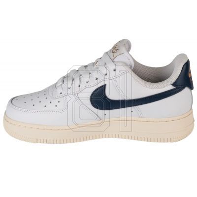 2. Nike W Air Force 1 07 EasyOn W HJ9122-100