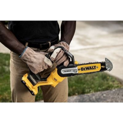 6. DeWALT DCMPS520P1-QW elektrische Heckenschere