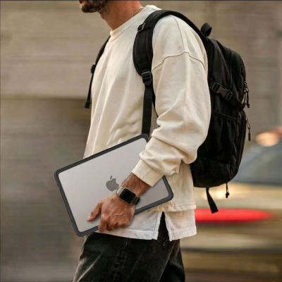 6. Tech-Protect Velar Hülle für MacBook Pro 16" 2021 / 2023 / 2025 / 2026 - Transparent Schwarz