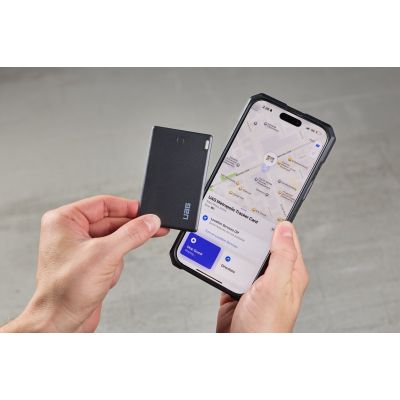 7. UAG Metropolis Wallet – Geldbörse mit Ständer und Standortkarte (Apple „Wo ist?“ und Google Find Hub), kompatibel mit MagSafe (Kevlar Schwarz)