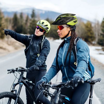 8. Wozinsky MTB-Fahrradhelm mit abnehmbarem Visier und USB-Rücklicht, Größe L – Schwarz und Gelb