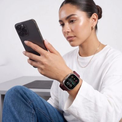 4. Tech-Protect Iconband Pro Armband für Apple Watch 44 / 45 / 46 / 49 mm - bordeauxrot