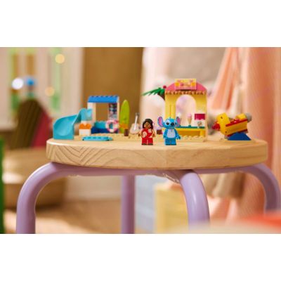 11. LEGO Disney 43280 – Strandspaß mit Lilo & Stitch