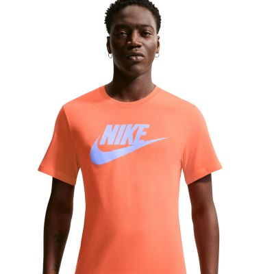 3. Nike NSW T-Shirt Icon Futura Orange AR5004 835