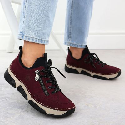 11. Bequeme bordeauxrote Damenschuhe Rieker 45973-36