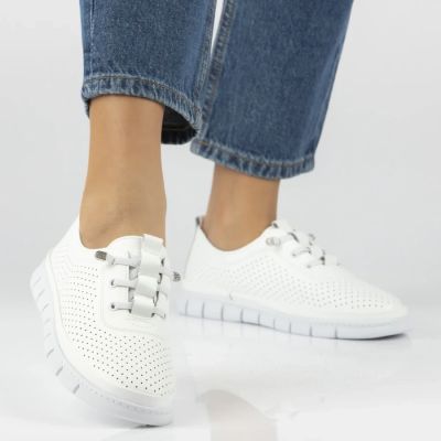 7. Damen-Lederschuhe mit Lochmuster, weiß, Filippo DP7671