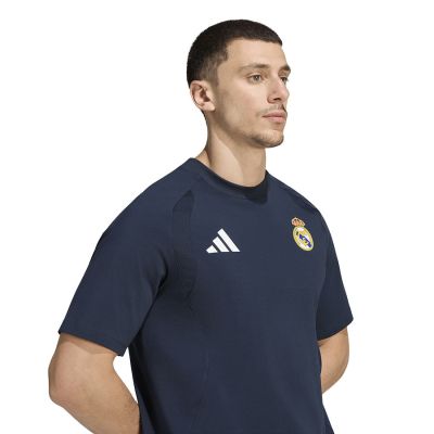 4. Adidas Real Madrid Tiro Reise-T-Shirt KG2967