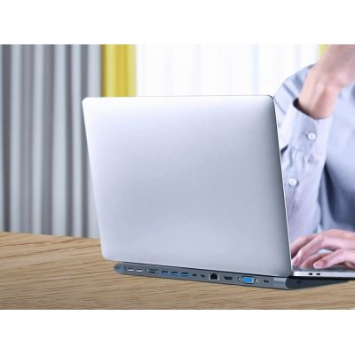 3. GEMBIRD MULTI-ADAPTER USB TYP-C 9IN1 (USB-HUB + HDMI + VGA + PD + KARTENLESER + LAN + 3,5-MM-AUDIO) FARBE GRAU