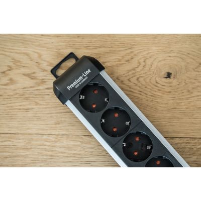3. Brennenstuhl 1391030000 3 m Steckdosenleiste mit 10 Netzwerksteckdosen für den Innenbereich, Schwarz/Silber