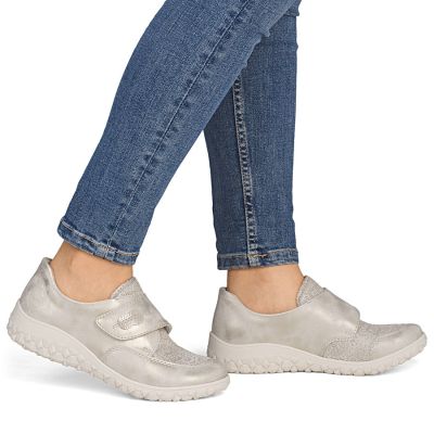 5. Rieker 59552-62 bequeme Damenschuhe mit Klettverschluss, beige und gold