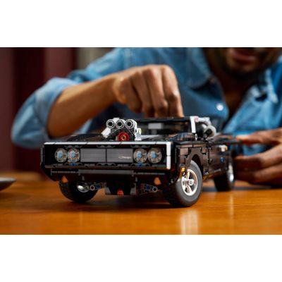 19. LEGO Technic 42231 - Fast and Furious Dodge Charger R/T Auto
