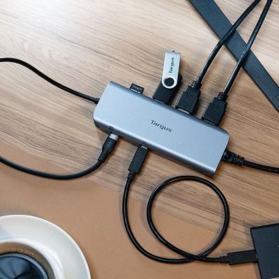 2. Targus DOCK427GL kabelgebundene Dockingstation USB 3.2 Gen 2 (3.1 Gen 2) Type-C, Grau
