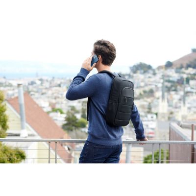 6. Kensington EQ Rucksack für 16-Zoll-Laptop