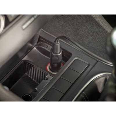 8. 12V Autostaubsauger Black&Decker PV1200AV-XJ