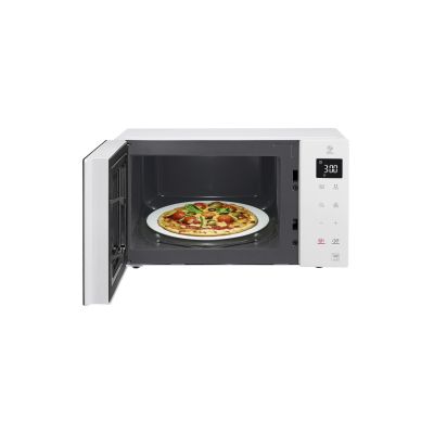 4. LG MS23NECBW 700W Mikrowellenherd