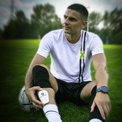 4. Proskary Mini weiße Fußball-Schienbeinschoner
