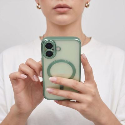 7. Tech-Protect MagFlex Hülle für iPhone 17 – Mattgrün