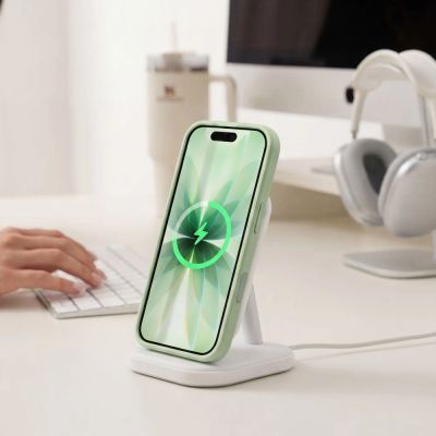 8. Tech-Protect MagPeak MagSafe CC Hülle für iPhone 17 – mattgrün