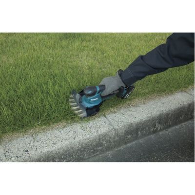 6. MAKITA DUM604ZX Akku-Grasschere