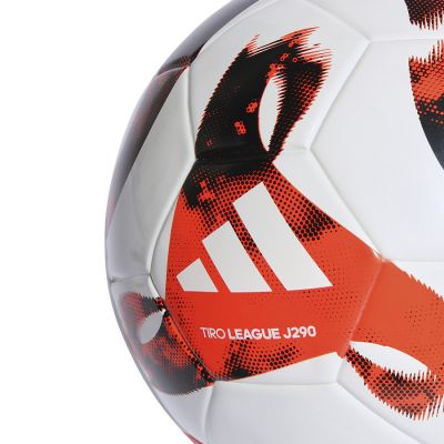8. adidas Tiro League HT2424 Fußball