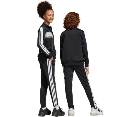 19. adidas Seasonal Essentials Tiberio 3-Stripes Tricot Jr Trainingsanzug JY0509