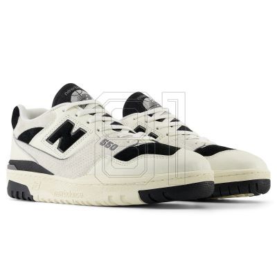5. New Balance unisex BB550LEG shoes