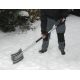 2. Fiskars 143060 Schneeschaufel
